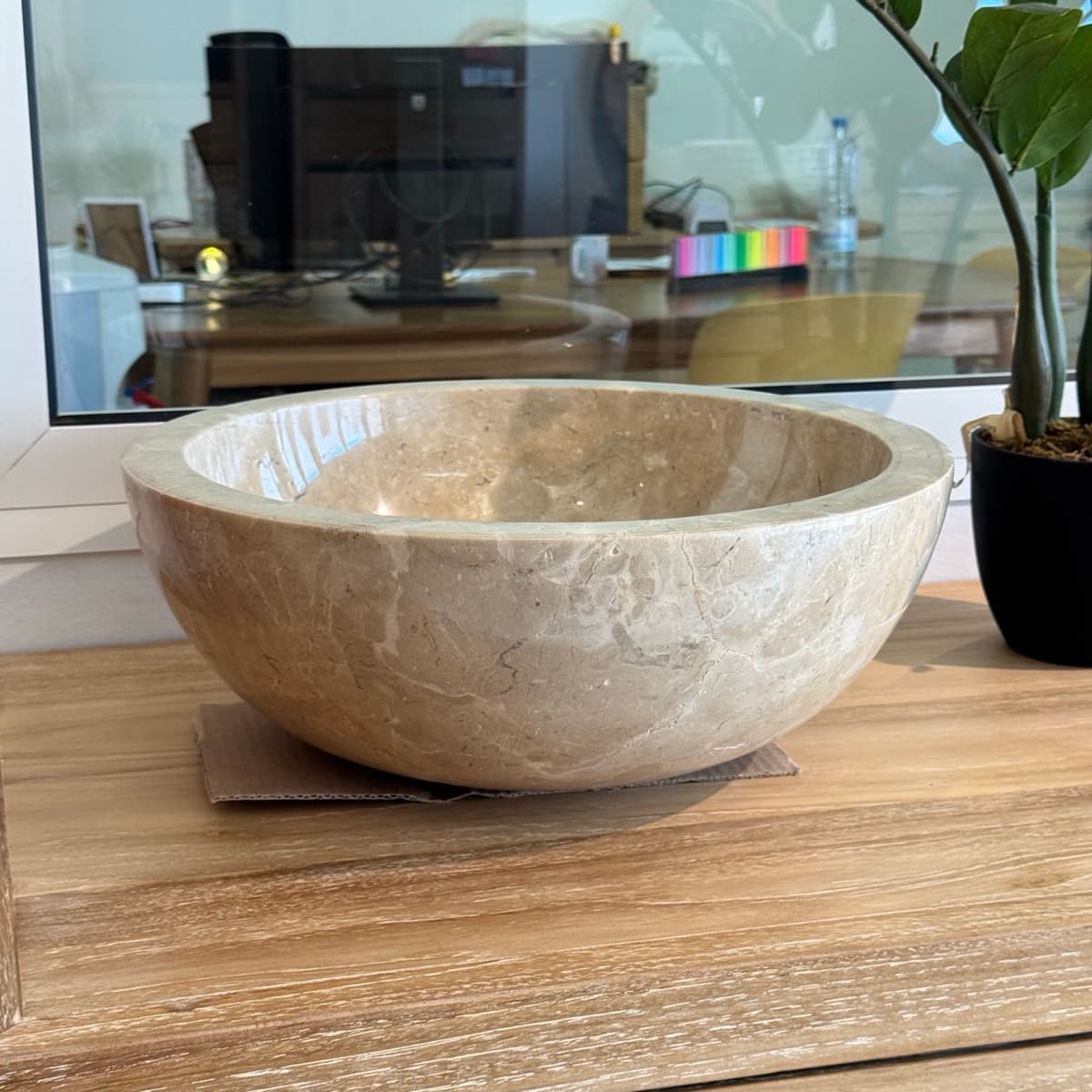Vasque en marbre Blanc poli intérieur extérieur, vue 2